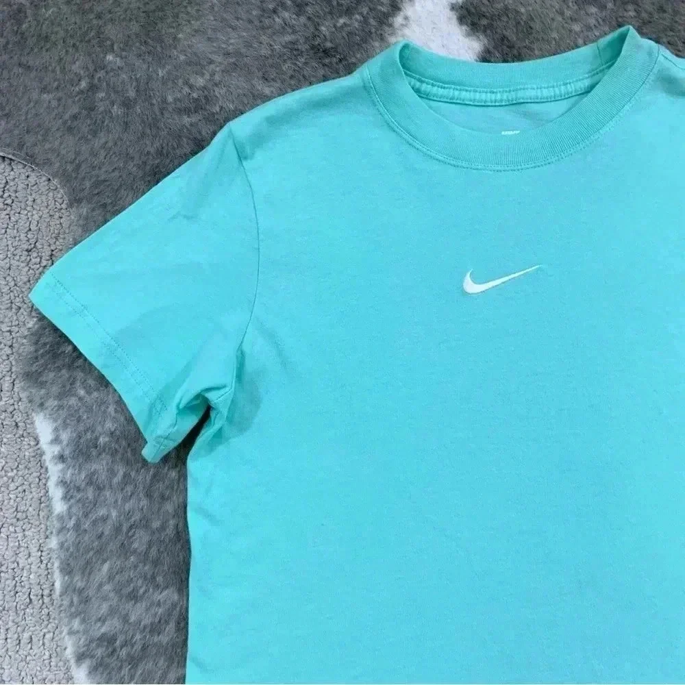 Nike Center Swoosh Tee
